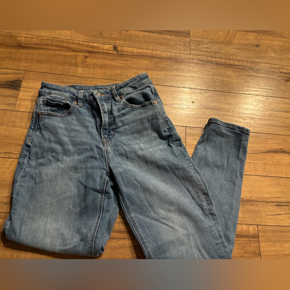 American eagle mom jeans